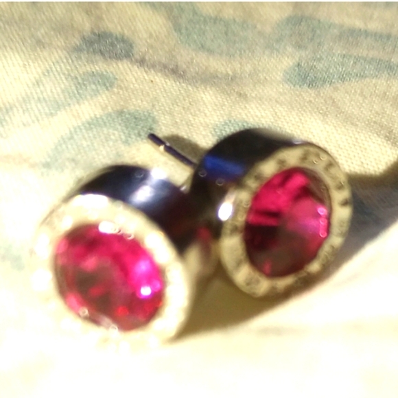 NEW! Pretty Pink Stud Earrings - HYPOALLERGENIC! - Picture 8 of 8